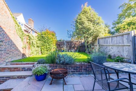 2 bedroom end of terrace house to rent - Photo 5
