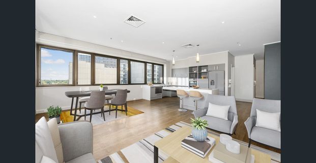 SPECTACULAR LAKESIDE SANCTUARY - Photo 1