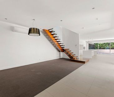 10 Heysham Way, Templestowe - Photo 1