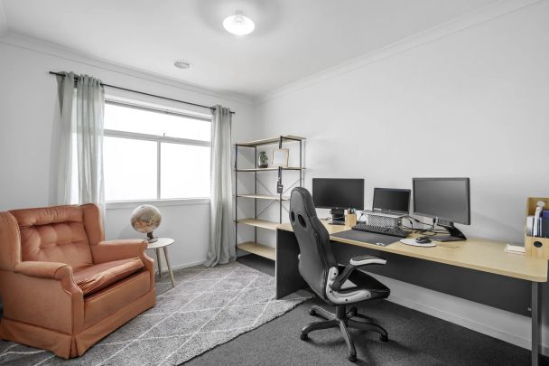 58 Principal Drive, - Photo 1