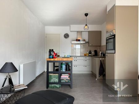 GEZELLIG 2 SLAAPKAMER APPARTEMENT. - Photo 2