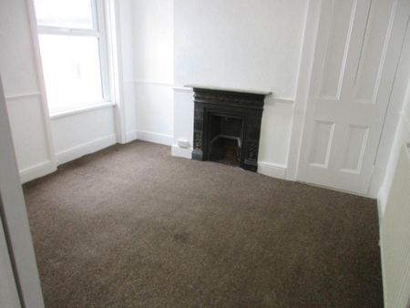 5 bedroom terraced house to rent - Photo 3