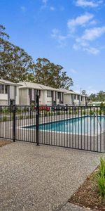 Boutique 3 Bedroom Townhouse - Break Lease - Photo 4