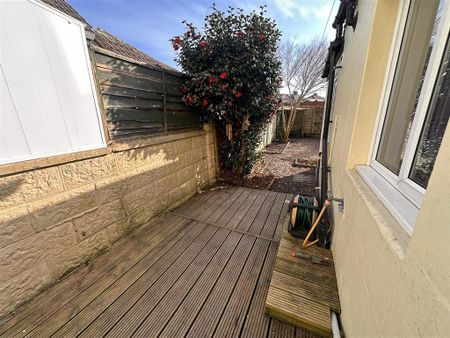 2 bedroom terraced house to rent - Photo 3