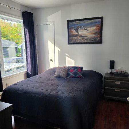 Logement 3 1/2 + petite chambre supplémentaire ou bureau - Photo 3