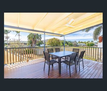 Charming Fully Furnished Queenslander with Lake Views! - Photo 5