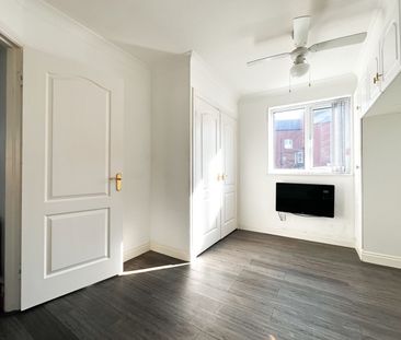 1 Bedroom - Photo 3