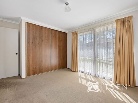 Lovely home in sought after Kangaroo Flat - Photo 2