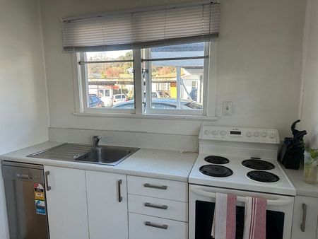 2BR Flat in Nelson South! - Photo 5