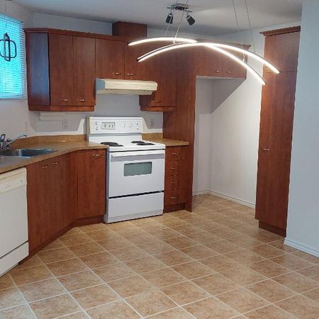 Logement 3 1/2 à Mirabel occupation au mois ou long terme - Photo 3