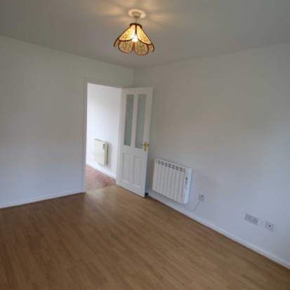 2 bedroom property to rent in Leighton Buzzard - Photo 1