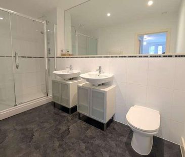 Woking, Surrey, GU22 - Photo 2