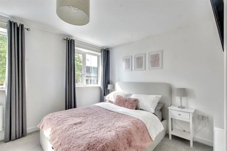 Room in a Shared House, Leaning Row, NG7 - Photo 3