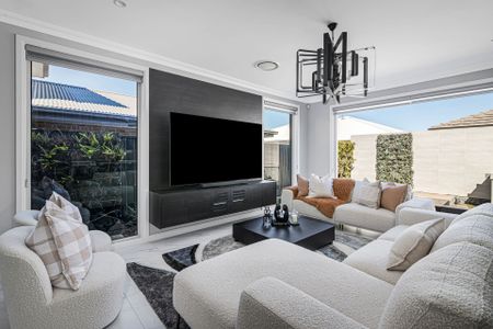 **Stunning 5-Bedroom Family Home in Marsden Park** - Photo 3