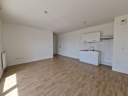 Appartement à louer situé à JOUE-LES-TOURS . - Photo 3