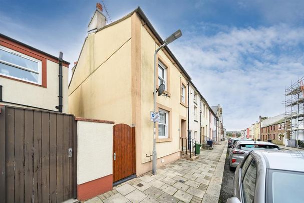 2 bedroom end of terrace house to rent - Photo 1