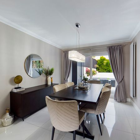 3 bed semi-detached house to rent in Arnison Avenue, High Wycombe, Buckinghamshire, HP13 6BU - Photo 4