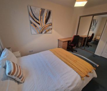 2 bedroom flat to rent - Photo 5