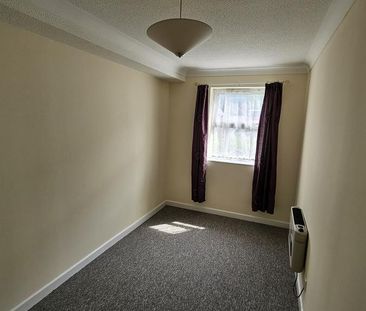 2 bedroom ground floor flat to rent - Photo 3