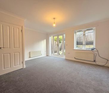 3 bedroom semi-detached house to rent - Photo 4