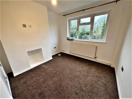 3 bedroom flat to rent - Photo 2