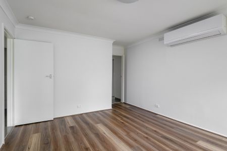 TWO BEDROOM SPACIOUS UNIT WITH DOUBLE GARAGE - Photo 4