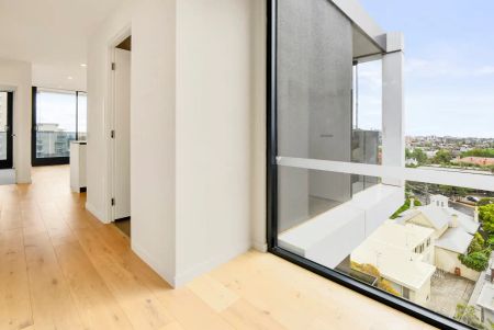 “Luxury Living Penthouse St Kilda Apartment I 2Bed 2Bath 1Car” - Photo 4