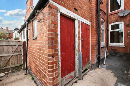 2 bedroom semi-detached house to rent - Photo 2