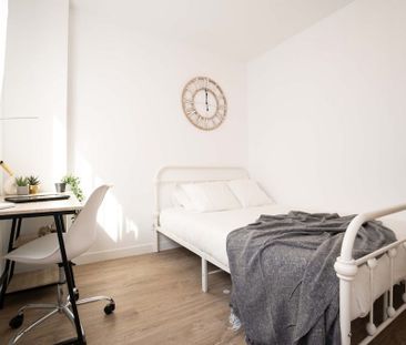 Calle de Luis Missón, Madrid, Community of Madrid 28039 - Photo 4