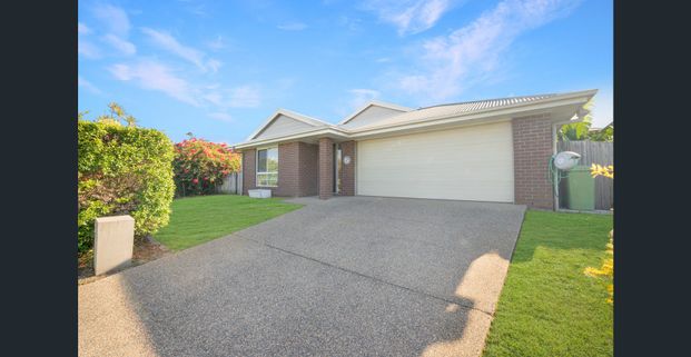 Comfortable 3-Bedroom Duplex - Photo 1