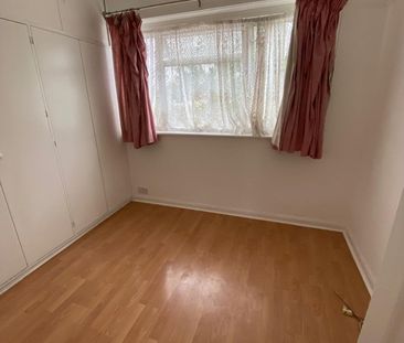 2 Bed Flat, Glenwood Close, HA1 - Photo 3