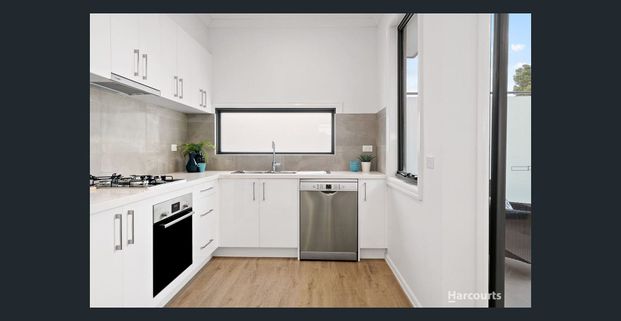 Lifestyle, Luxury and Location - Photo 1