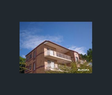 Spacious & Tidy Unit in Prime Carina Location - Photo 6