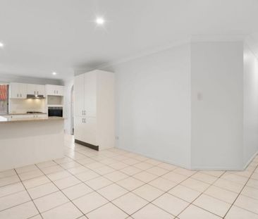 Family Home in Wellington Point - Photo 4