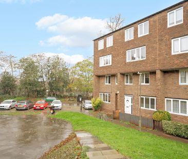 Dowdeswell Close, London, SW15 - Photo 6