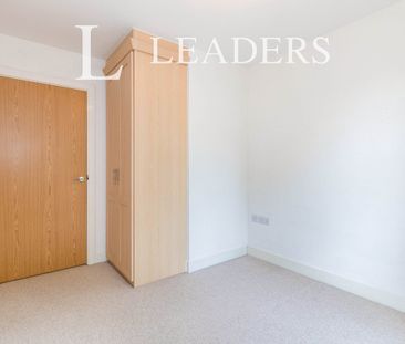 2 bedroom apartment to rent Sheridan House, Highbury Drive, Leather... - Photo 4