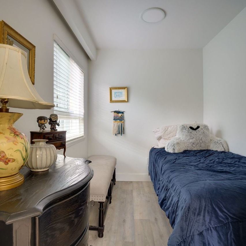 1537 Burnaby Street condo — Vancouver, BC (2-Bedroom) - 2 Bedroom - Photo 1