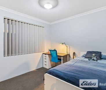 Modern Family Living in the Heart of Baldivis - Photo 4