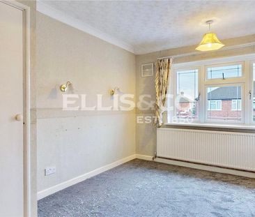 3 bedroom end of terrace house to rent - Photo 1