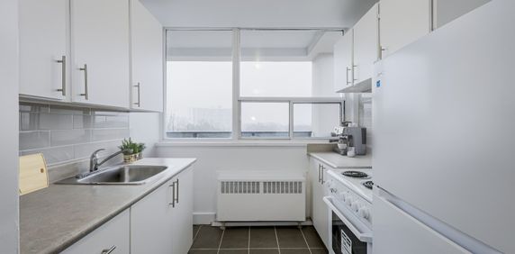 1 Deauville Lane - Photo 2