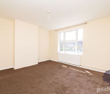 Hatfeild Mead, Morden, SM4 - Photo 2