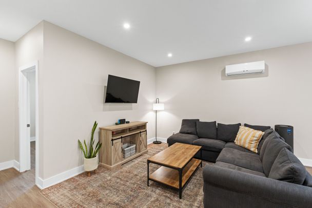 For Lease - 423 Ravenhill Avenue Unit# D, Carlingwood - Westboro and Area, Ontario - Photo 1