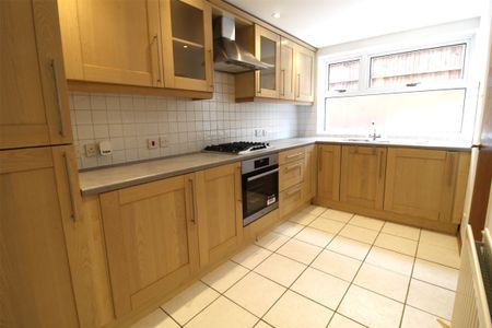 Baronsmere Court, Manor Road, Barnet, EN5 - Photo 3