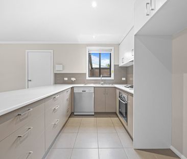Low-Maintenance Living in a Convenient Location - Photo 3