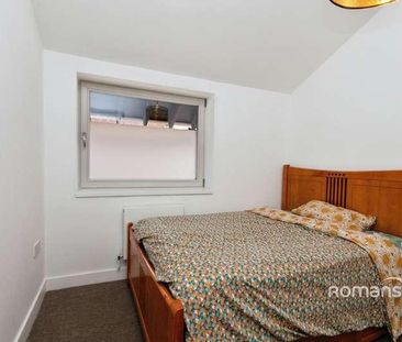 Sheeling Close, Aldershot, Hampshire, GU12 - Photo 4