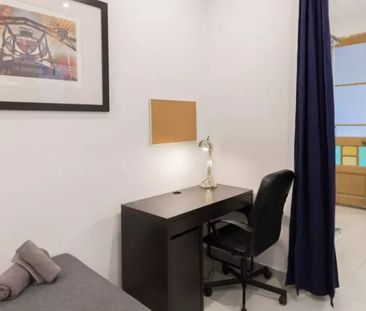 Carrer de Sants, Barcelona, Catalonia 08014 - Photo 3