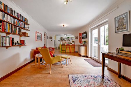 5 bedroom semi-detached house to rent - Photo 2