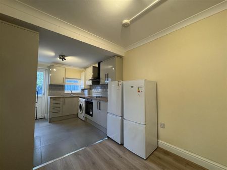 7 bedroom terraced house to rent - Photo 5