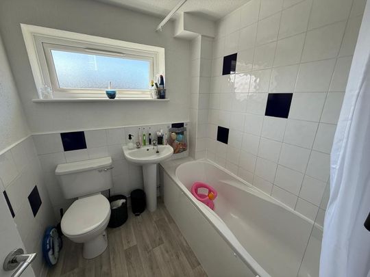 3 bedroom terraced house to rent - Photo 1