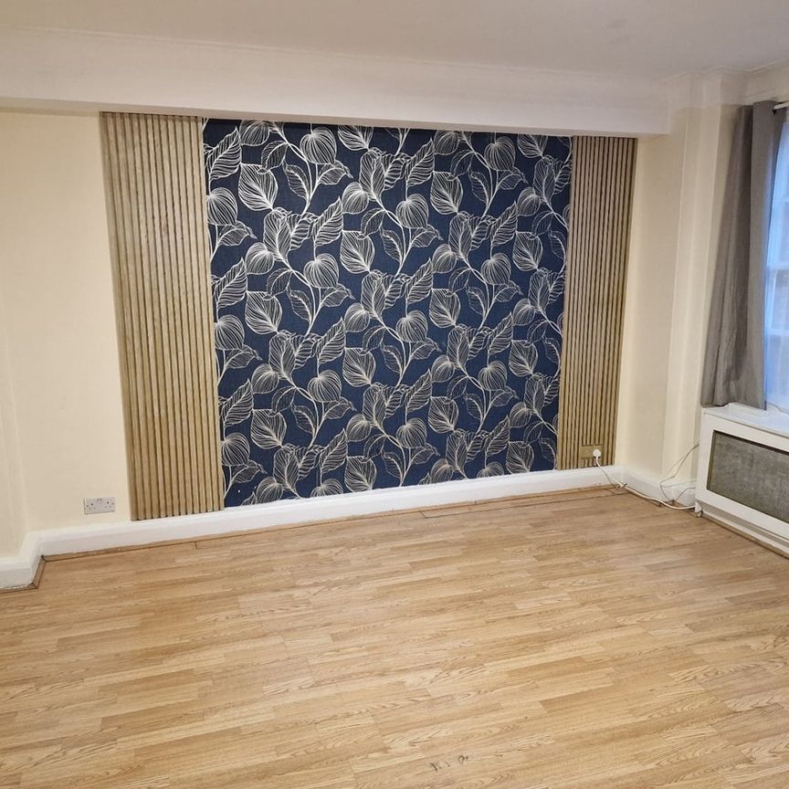 Studio Flat, Park West, W2 - Photo 1
